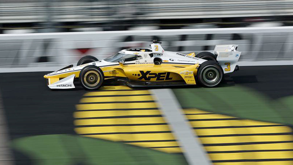 McLaughlin lidera treinos após atraso por chuva em Iowa
