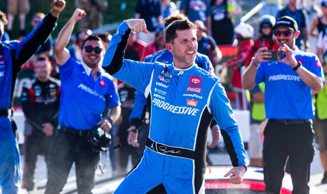 Hamlin vence em Dover após duas relargadas