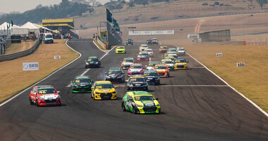 Com quase 40 carros, Turismo Nacional traz emoção de volta ao Velocitta